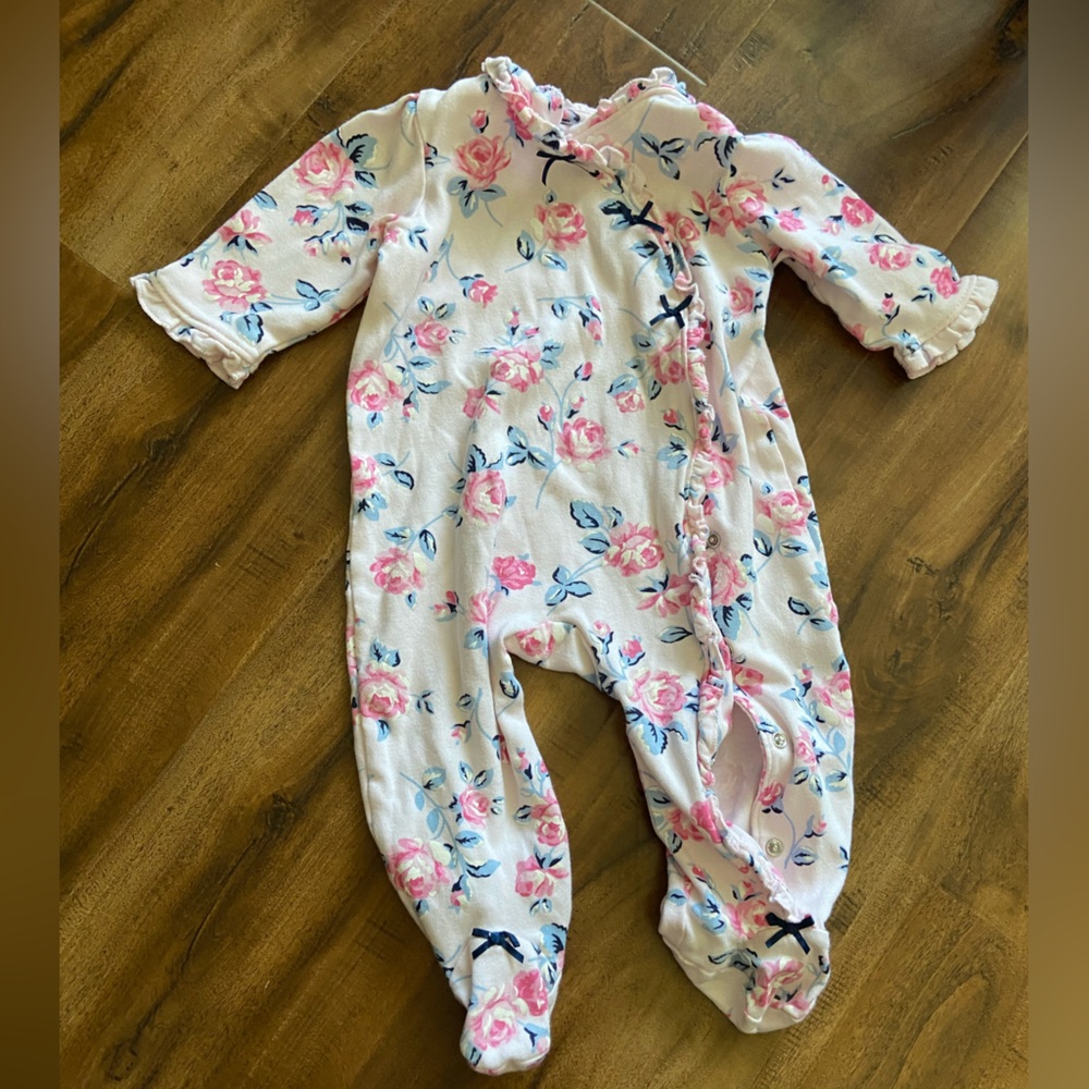 Bundle Of Baby Girl Footie Pajamas 9M - Picture 5 of 6